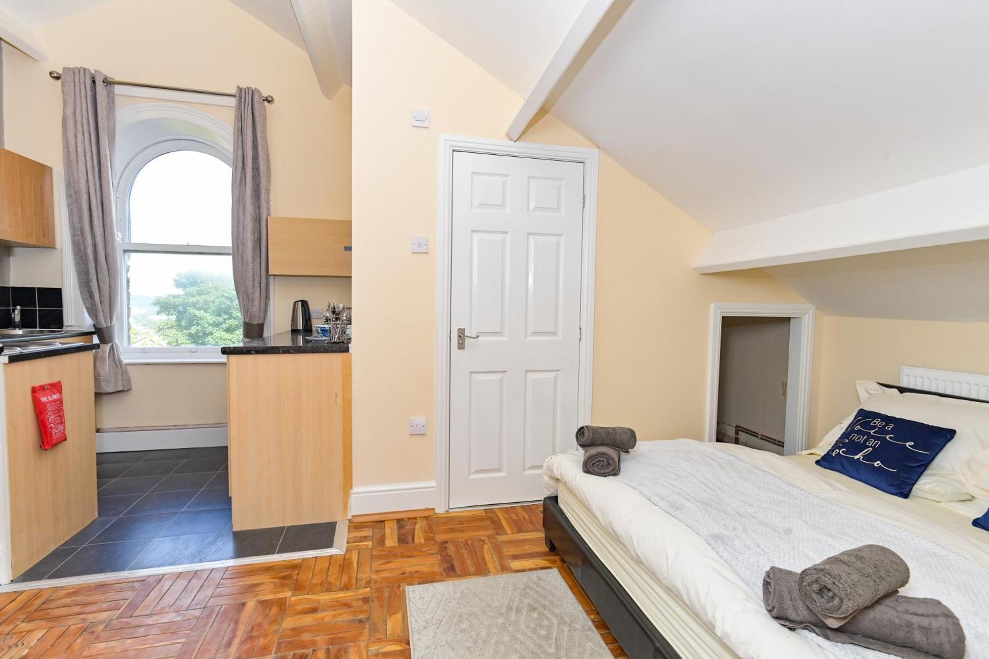 The Elm Wood Apartments Huddersfield Habitación foto